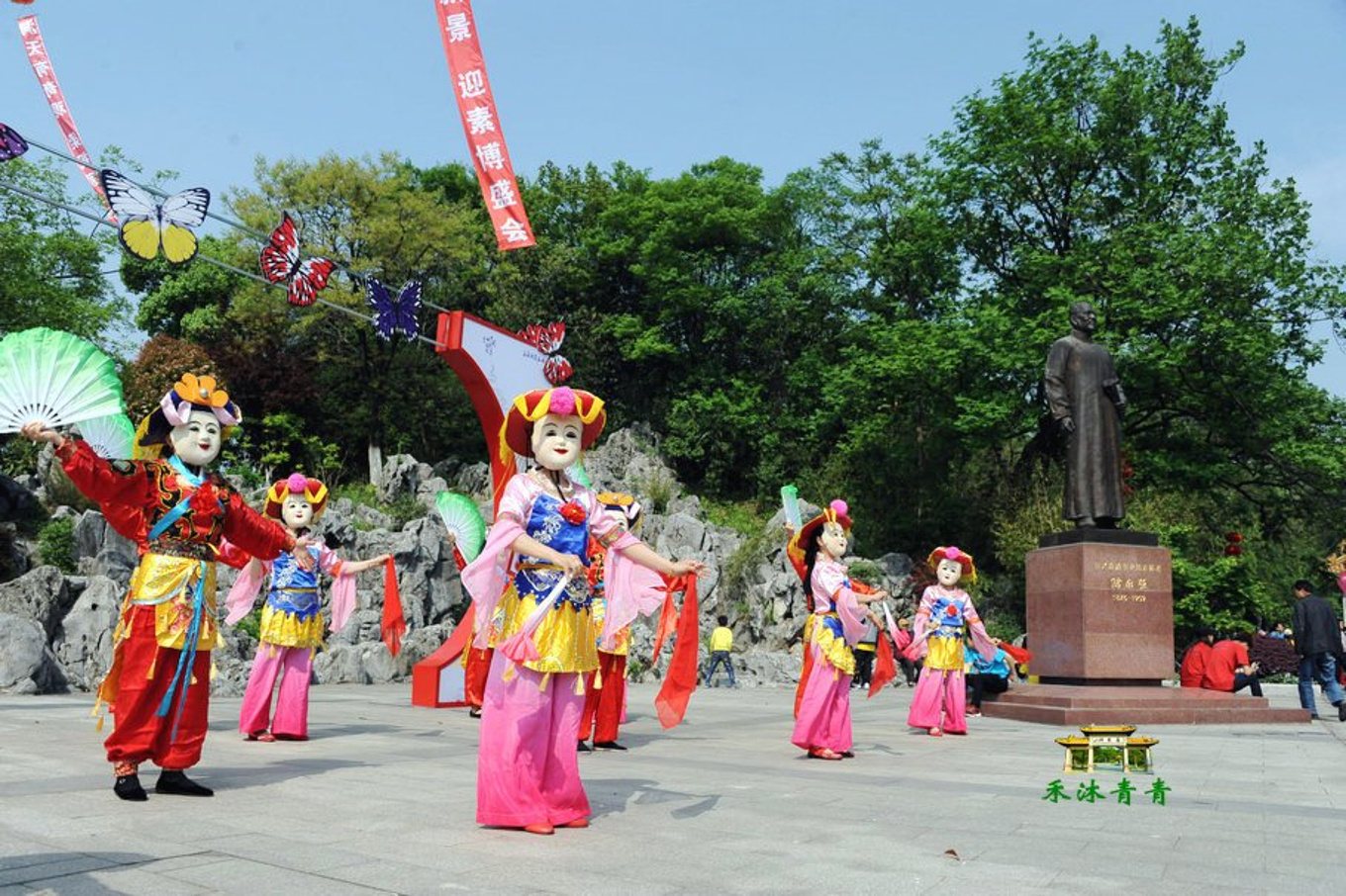 宜兴庙会 · 去宜兴 体验休闲与文化碰撞的乐趣 宜兴实景照片