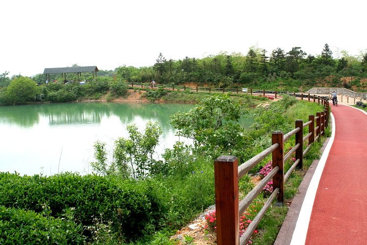 宜兴龙池山 · 宜兴龙池山自行车公园，在骑行中欣 宜兴实景照片